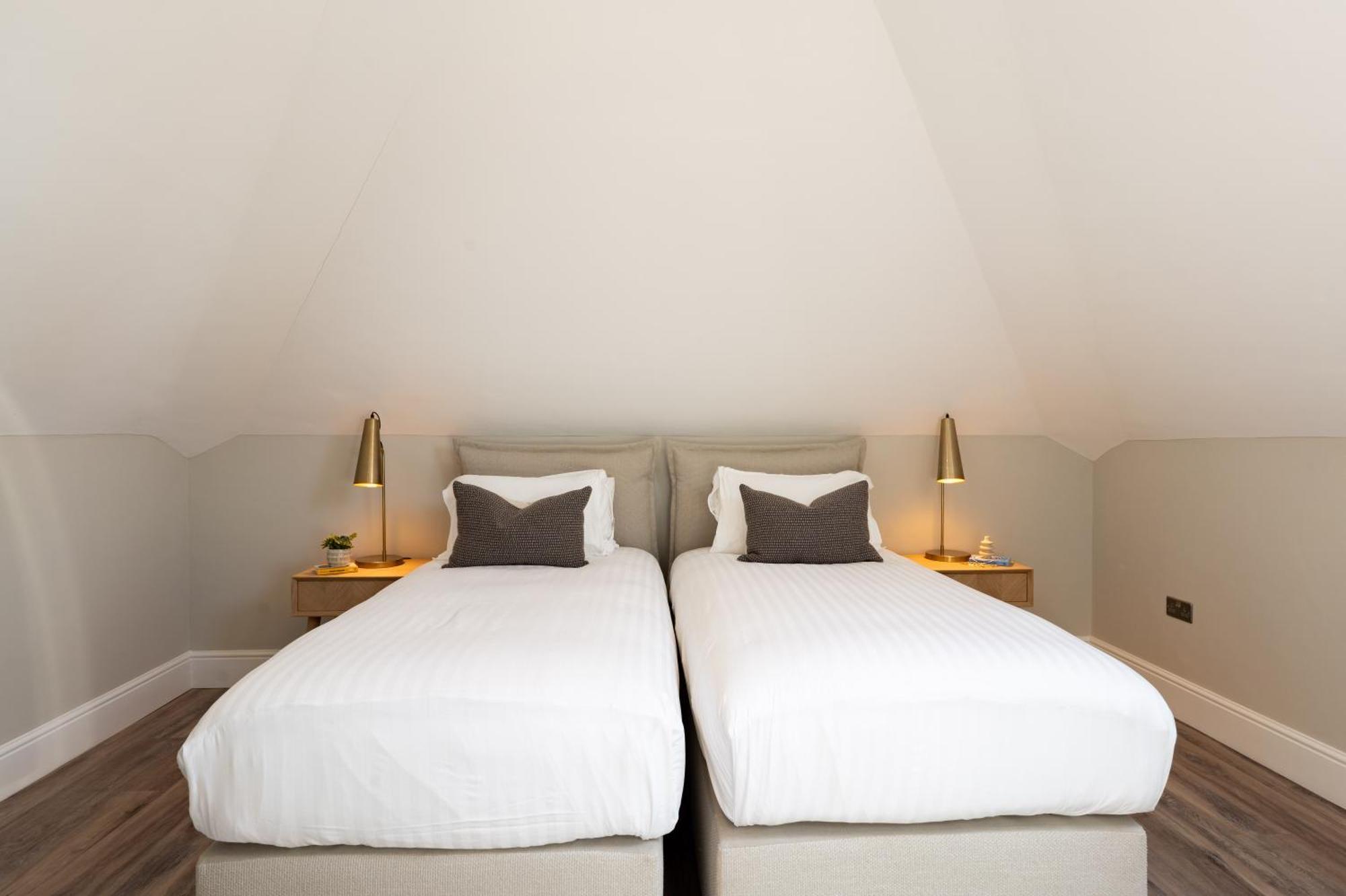 Wellington Place I Your Apartment 布里斯托 外观 照片