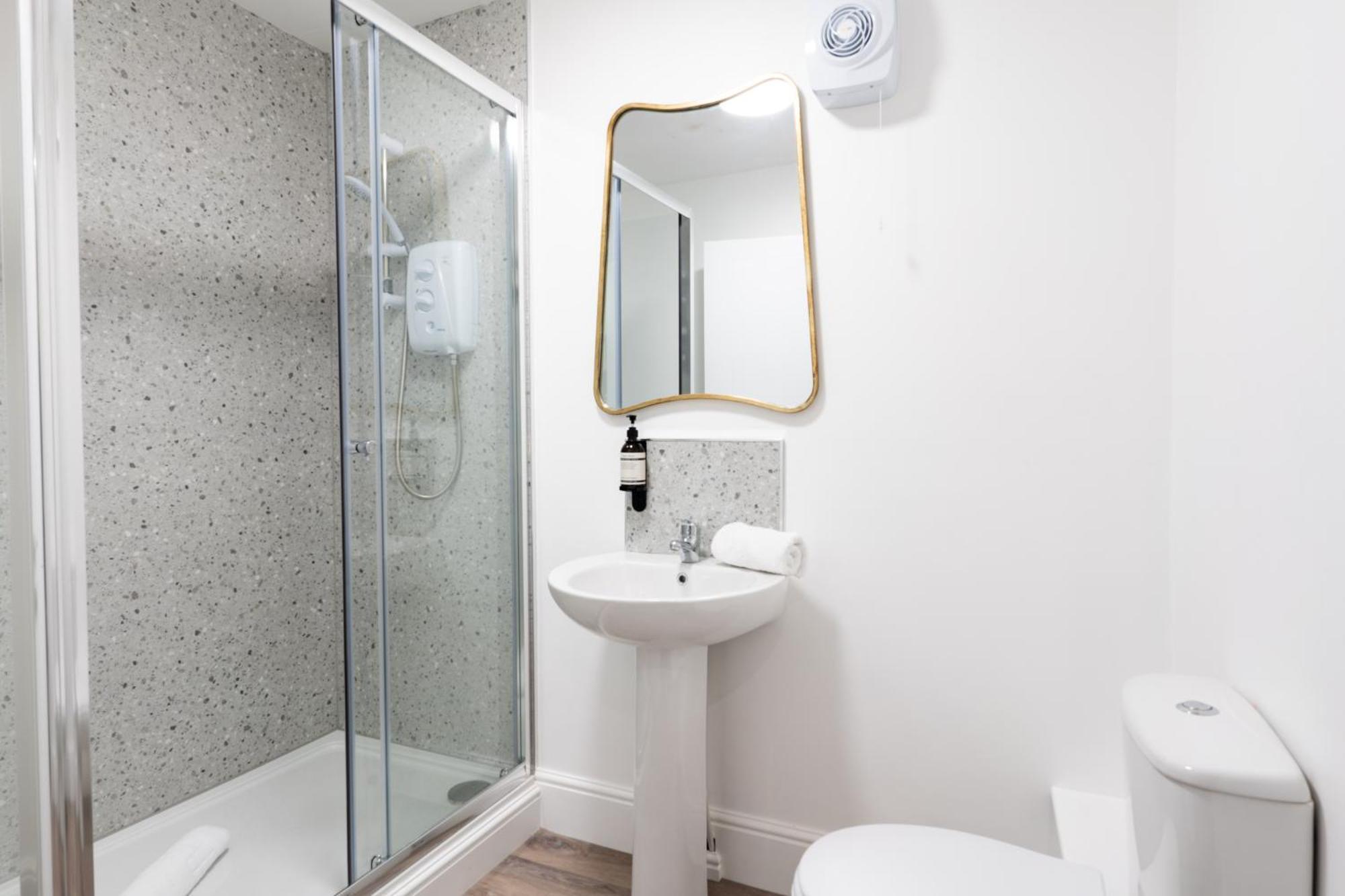 Wellington Place I Your Apartment 布里斯托 外观 照片